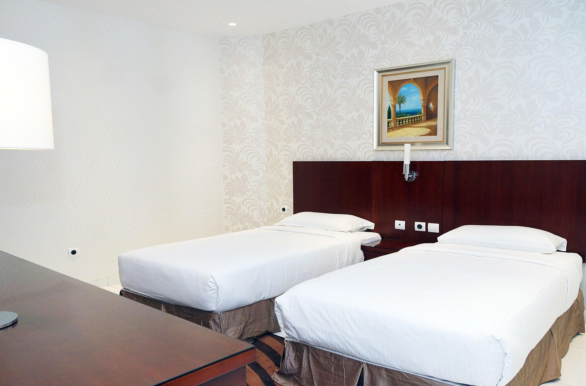 אל חובר Grand Mayral Hotel מראה חיצוני תמונה