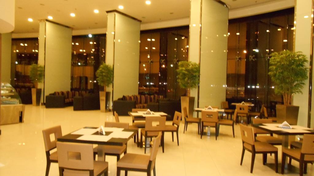 אל חובר Grand Mayral Hotel מראה חיצוני תמונה