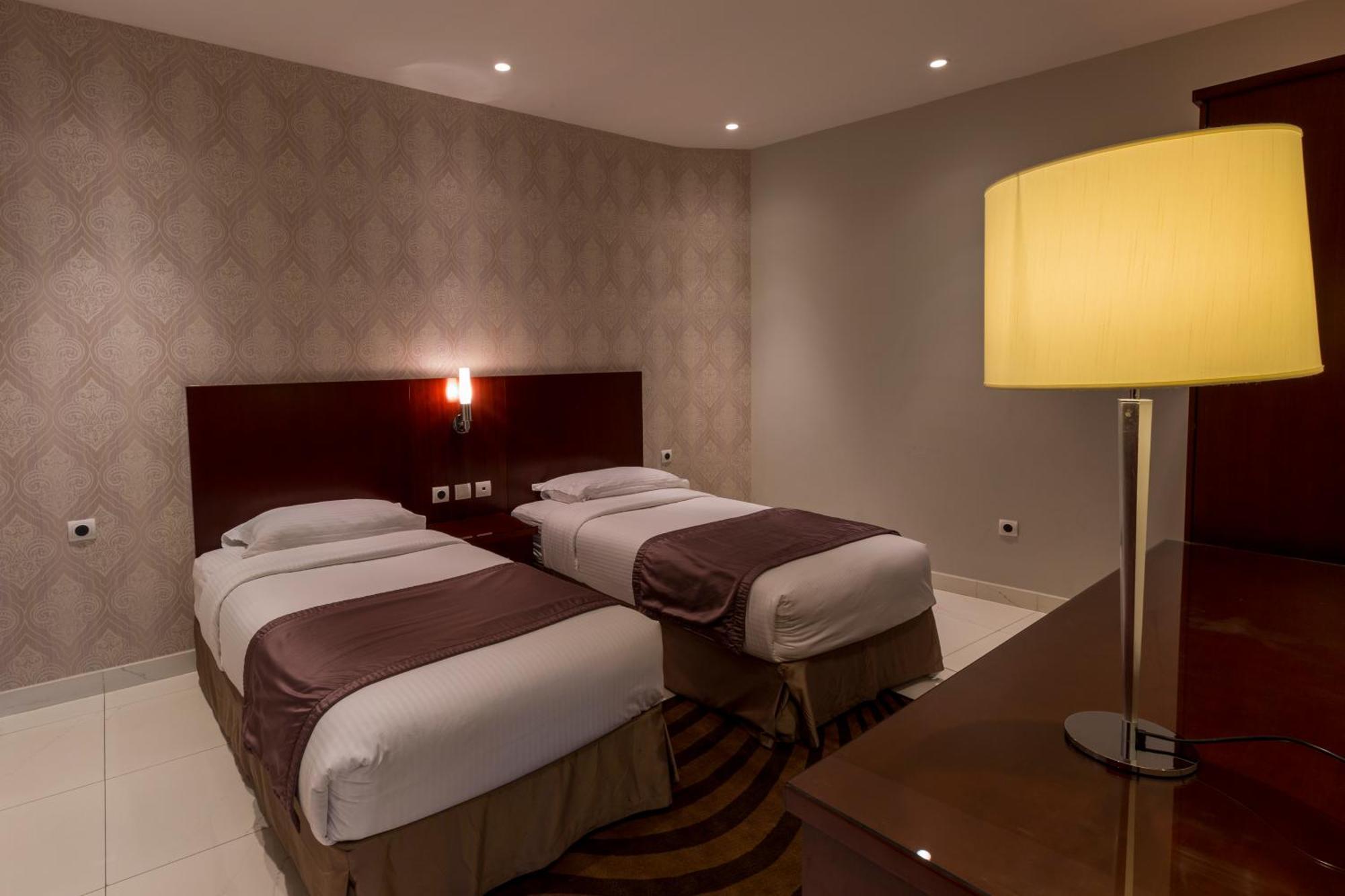 אל חובר Grand Mayral Hotel מראה חיצוני תמונה