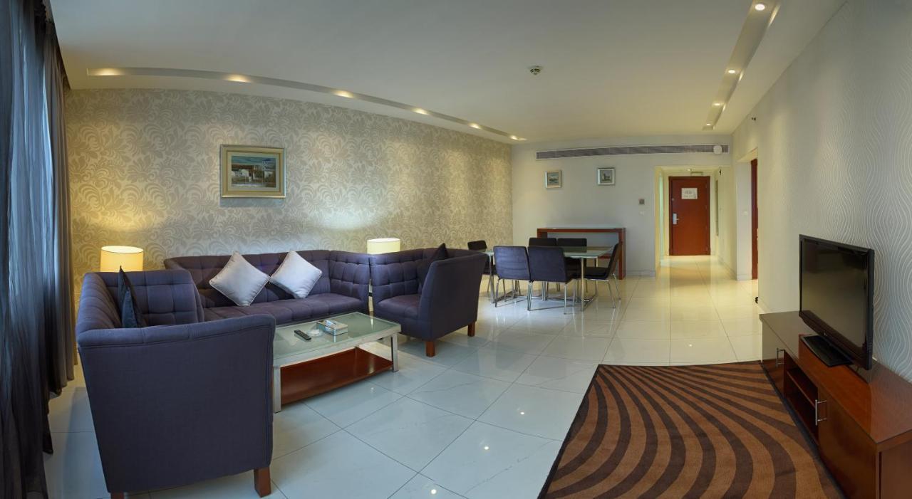 אל חובר Grand Mayral Hotel מראה חיצוני תמונה